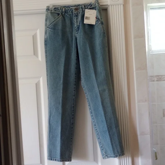 Women's Liz Claiborne jeans, NWT - Picture 1 of 4